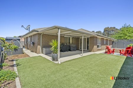 Modern Family Living in a Well Connected Suburb - Photo 4
