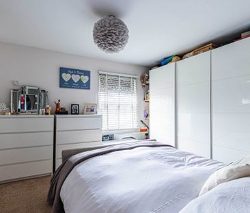2 bed Terraced for rent - Photo 4