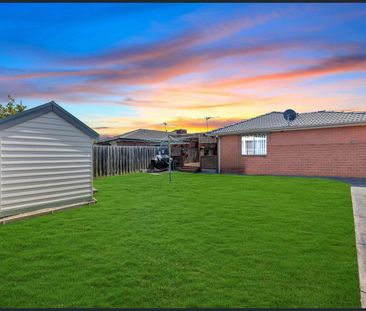 110 South Circular Road, 3043, Gladstone Park Vic - Photo 1