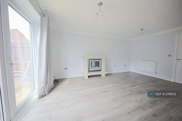 3 bedroom detached house to rent - Photo 1