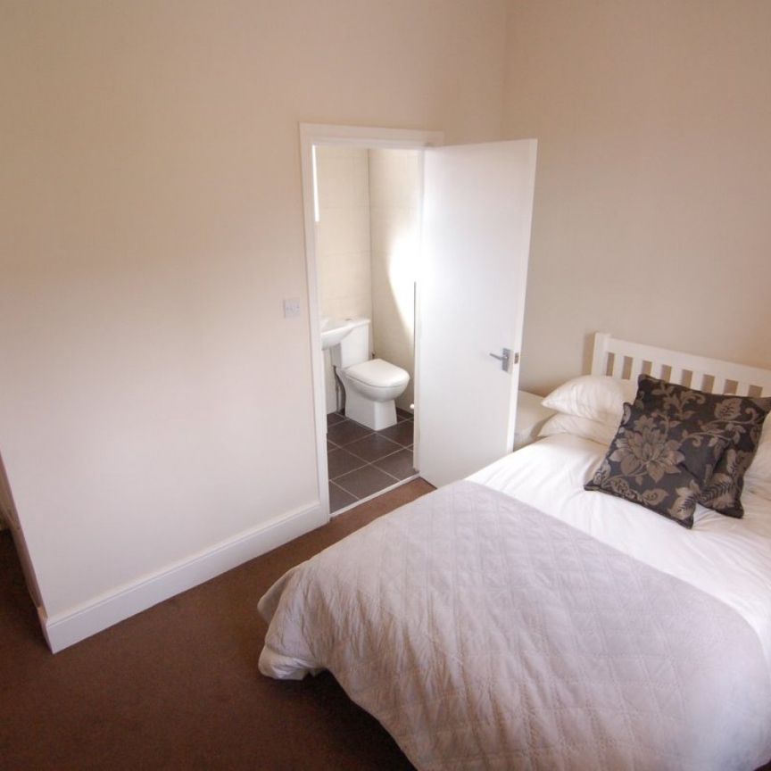 1 bed House Share - To Let - Photo 1