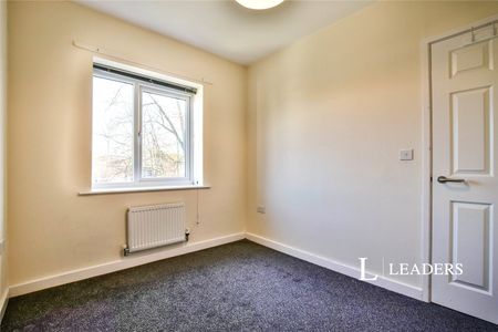 3 bedroom house to rent Manchester, M19 - Photo 2