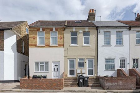 1 bedroom flat to rent - Photo 5