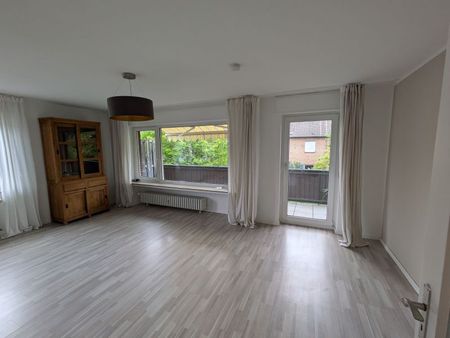 Geräumige, schöne 3,5-Zimmer-Wohnung mit Balkon in Hülsdonk zu vermieten - Photo 2