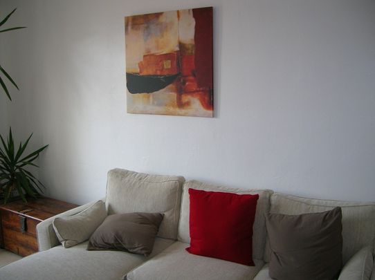 Appartement T3 de 57 m² en bon état général avec un balcon et un cellier. - Photo 1