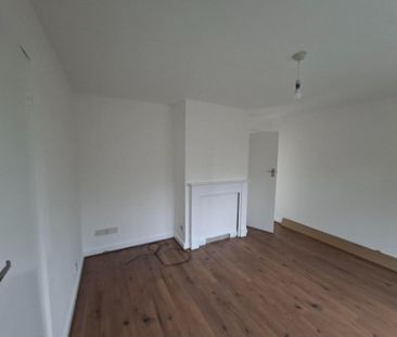 2 bedroom detached house to rent - Photo 3