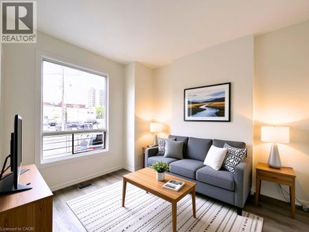 9A WENTWORTH Street N, Hamilton, Ontario, L8L5T8 - Photo 5