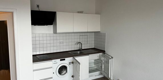 Nachmiete 1-Raum-Whg mit Küche in Dresdner Innenstadt sofort - Photo 2