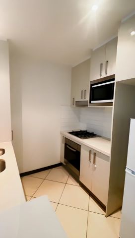 2 bed 2 bath - Photo 4
