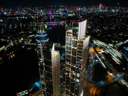 3 bedroom flat to rent - Photo 4