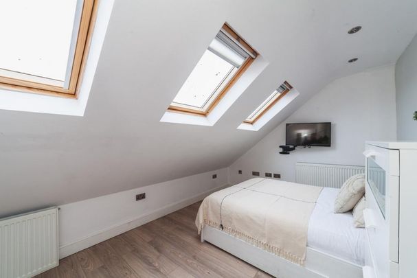 4 bedroom flat to rent - Photo 1