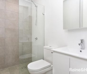 MODERN STUDIO APARTMENT - WATER, GAS AND INTERNET INCLUDED - Photo 1