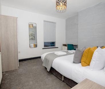 3 Bed Semi-Detached House, Delamore Place, L4 - Photo 5