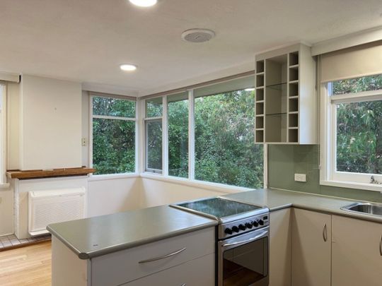 Charming Family Home - Photo 1