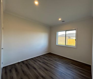 Family Home in Great Location - Photo 4