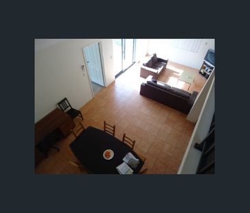 4 BEDROOMS + THEATRE ROOM + SEPARATE LOUNGE! - Photo 1