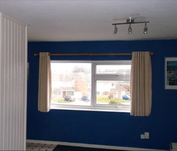 Studio Flat, Handcross Road, LU2 - Photo 1