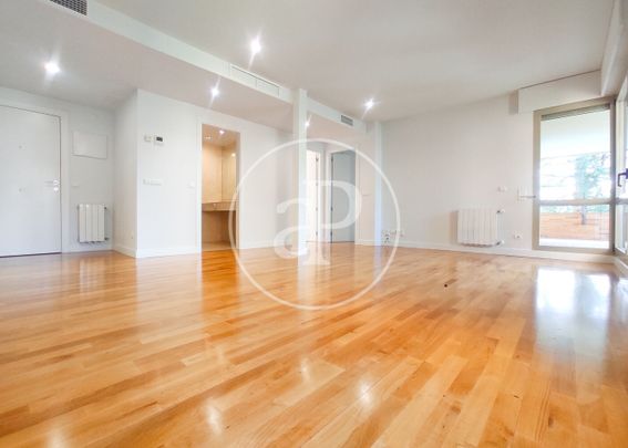 Flat for rent in La Moraleja (La Moraleja) - Photo 1