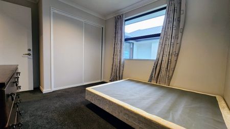 Warm & Welcoming 4-Bedroom Home in Popular Wigram - Photo 5