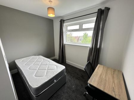 3 bedroom detached house to rent - Photo 2