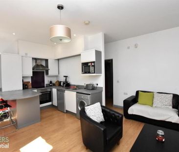 Apt 6, 104 Eglantine Avenue, Belfast, BT9 6EU - Photo 2