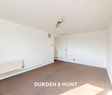 Avelon Road, Rainham - Photo 1