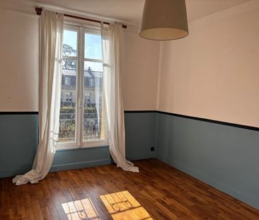 APPARTEMENT 3 PIECES PLACE DE LA LOI A VERSAILLES - Photo 2