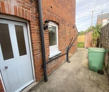 3 bedroom semi-detached house to rent - Photo 4