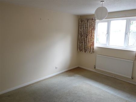 2 bedroom bungalow - Photo 2