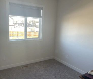 1 bedroom available — 1 Bedroom House - Photo 1