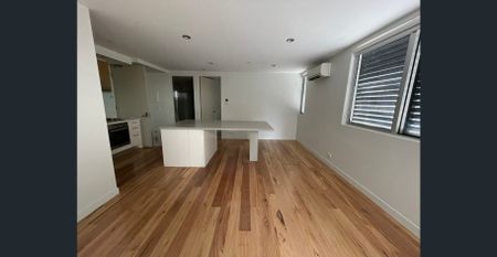 Stylish, secure & superbly located - Photo 4