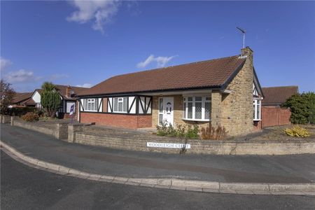 Recently redecorated and new carpets throughout, three bedroom detached bungalow located in the highly desirable village of Strensall within easy access to York City Centre - Photo 4