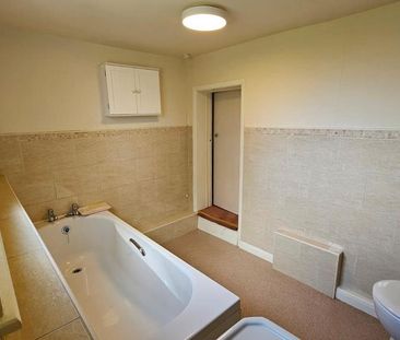 3 bedroom terraced house to rent - Photo 4