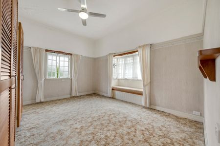 Charming Original Queenslander in the Heart of Ashgrove - Photo 3