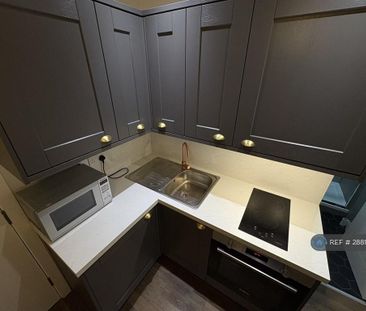 1 bedroom flat to rent - Photo 6