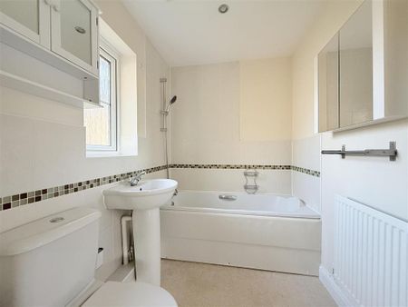 4 bedroom house to rent - Photo 2