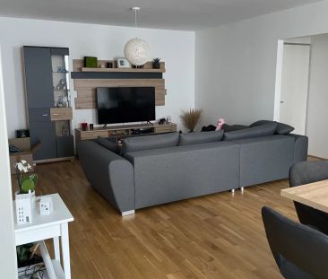 Moderne, geräumige 2-Zimmer-Wohnung mit möblierter Küche und kleine... - Photo 4