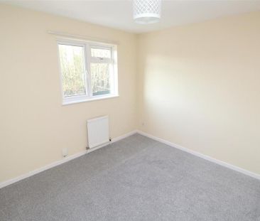 4 bedroom detached house to rent - Photo 5