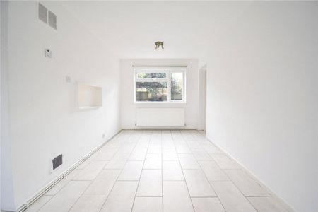 Carter Jonas have already secured tenants for this property. To find out how we can assist you in securing the best quality tenants as quickly as possible, please call our office on 01223 403330. - Photo 2