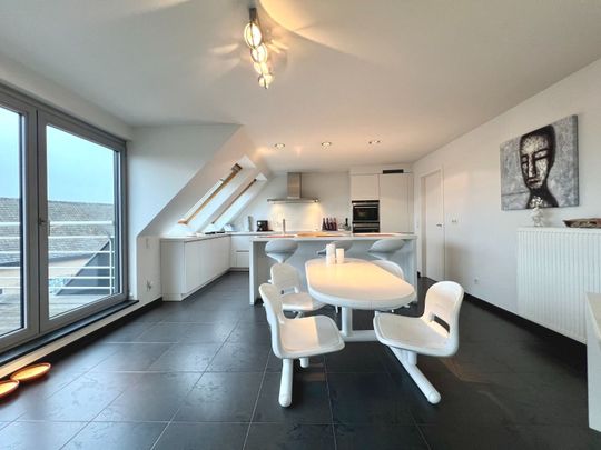 Duplex appartement met 3 slaapkamers en zolderberging - Photo 1