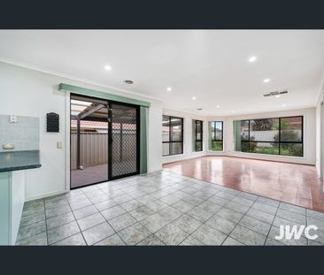 7 Maple Place, Craigieburn, Vic 3064 - Photo 4