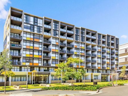 Large Bedroom I Parking Space Included - Photo 5