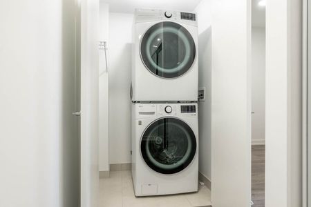 For Lease - 395 Square One Drive Unit# 2702, Mississauga, Ontario - Photo 5