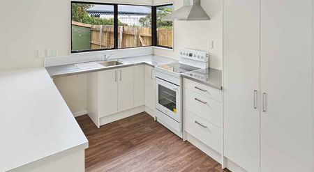 Swansea - Flaxmere 3 brm - Photo 3