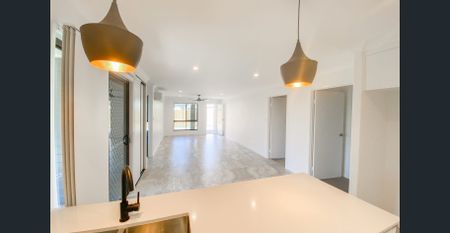 Modern 2 bedroom unit - Photo 2