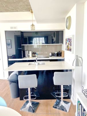 Carnaby Lofts 20 , #721 - Photo 1