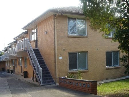 4/14 Fordholm Road, Hawthorn VIC 3122 - Photo 3