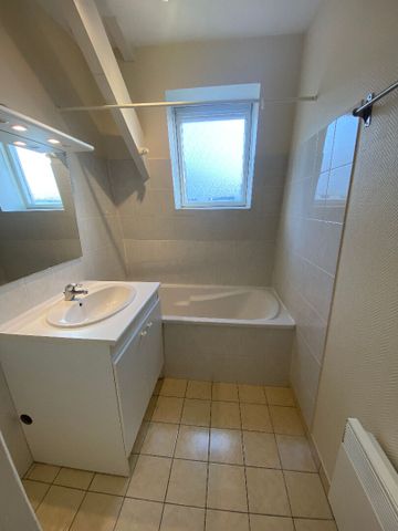 Location Appartement 3 pièces 70m² - Photo 2