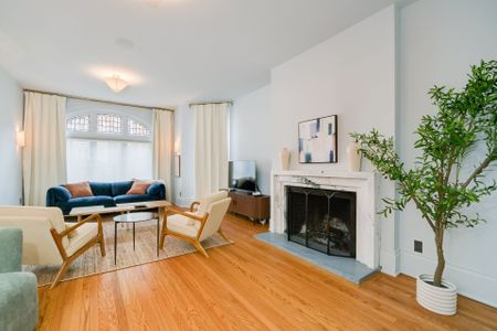 For Lease - 104 Park Road, Toronto, Ontario - Photo 2