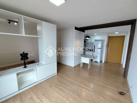 Apartamento com 1 quarto e 45m² para alugar em Petrópolis, Porto Alegre. - Foto 2